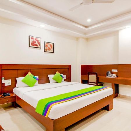 Treebo Trend Hotel Jp Plaza Nampally Hyderabad Eksteriør bilde