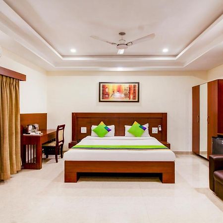 Treebo Trend Hotel Jp Plaza Nampally Hyderabad Eksteriør bilde