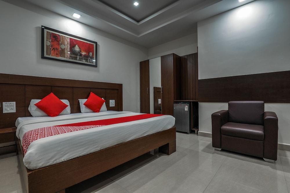 Treebo Trend Hotel Jp Plaza Nampally Hyderabad Eksteriør bilde