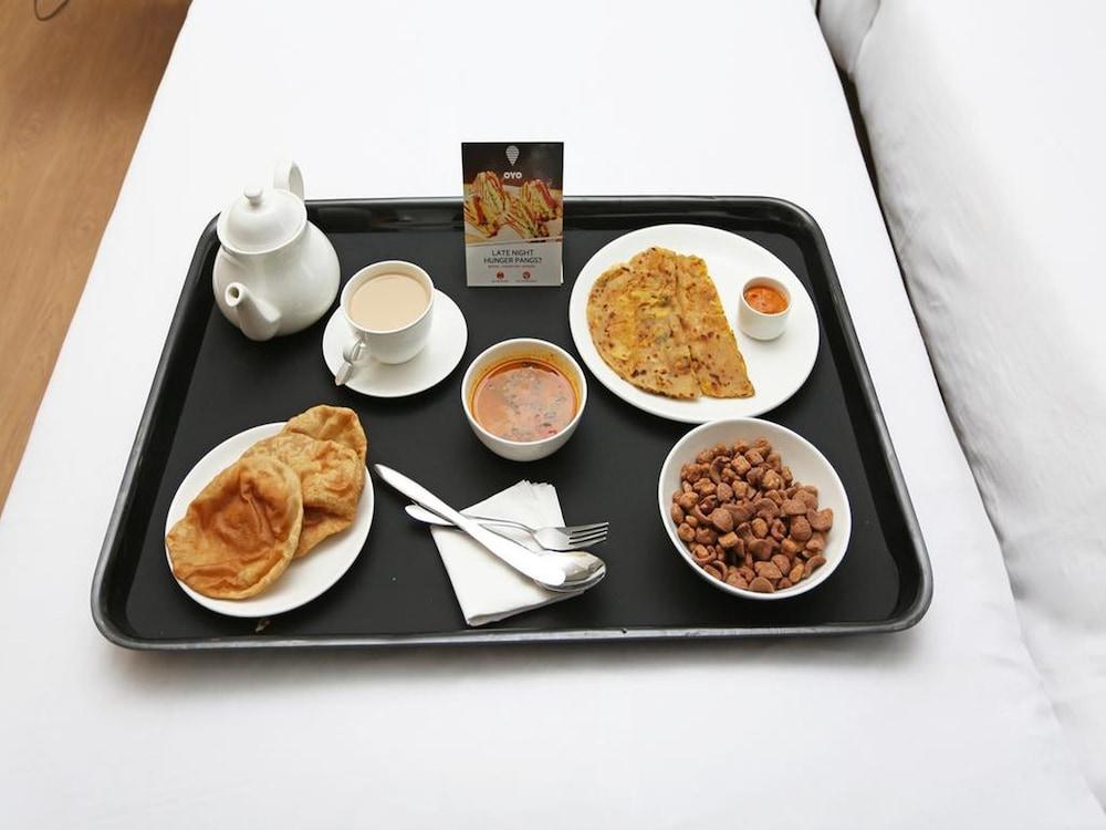 Treebo Trend Hotel Jp Plaza Nampally Hyderabad Eksteriør bilde