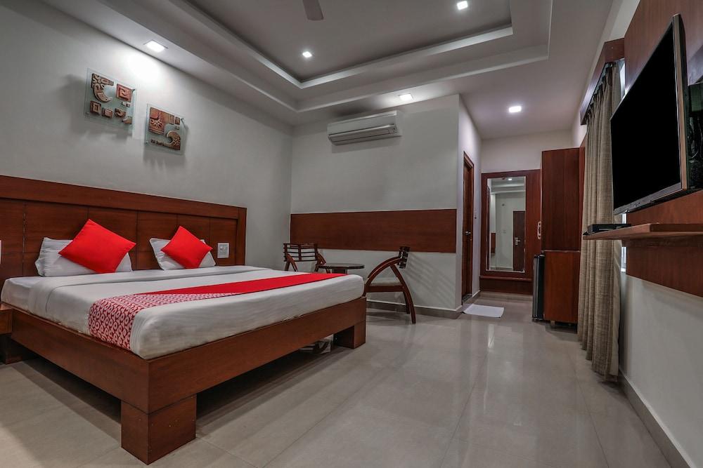 Treebo Trend Hotel Jp Plaza Nampally Hyderabad Eksteriør bilde