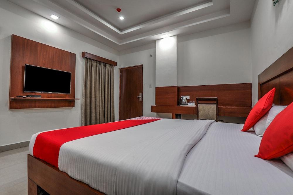 Treebo Trend Hotel Jp Plaza Nampally Hyderabad Eksteriør bilde