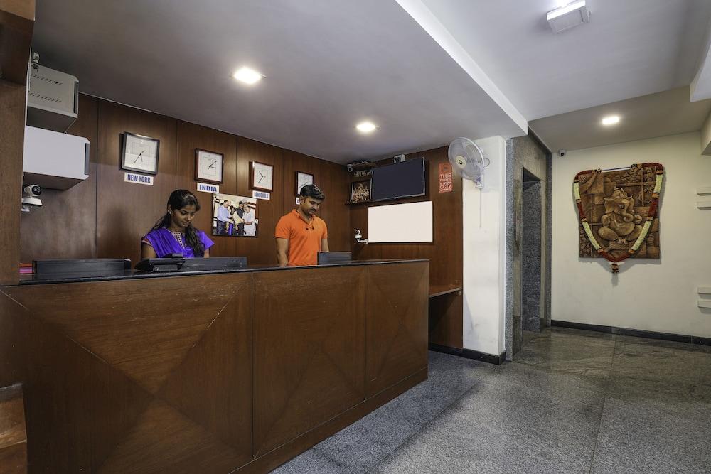 Treebo Trend Hotel Jp Plaza Nampally Hyderabad Eksteriør bilde