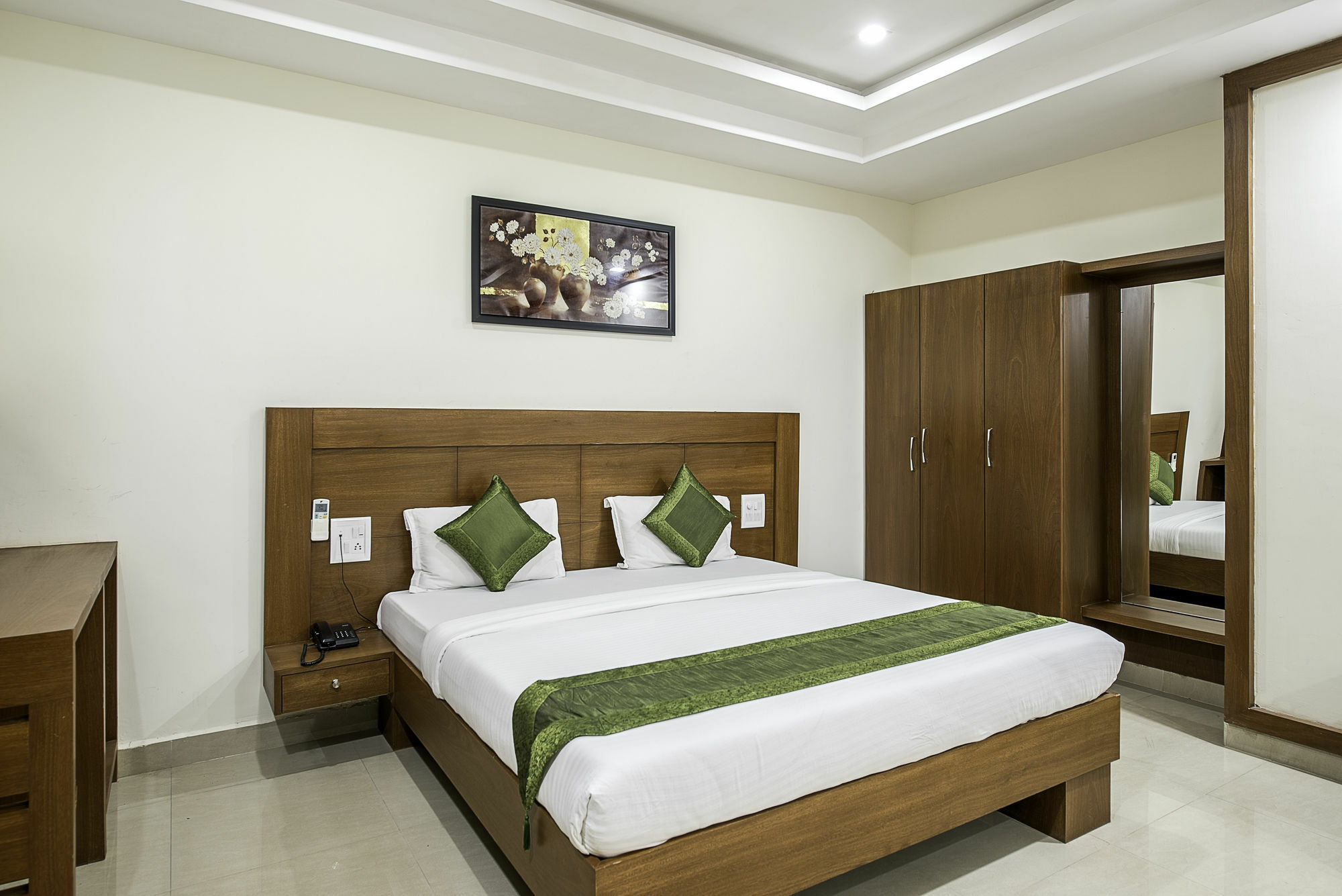 Treebo Trend Hotel Jp Plaza Nampally Hyderabad Eksteriør bilde