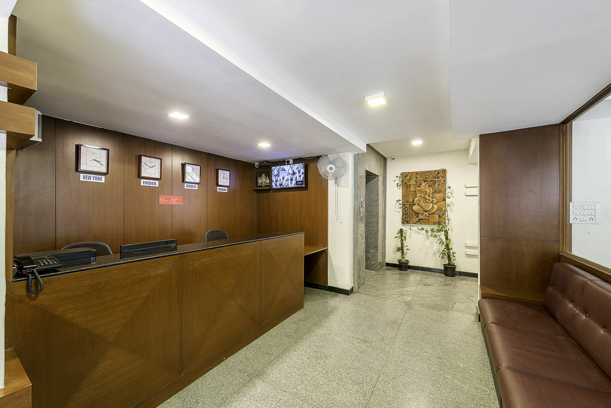 Treebo Trend Hotel Jp Plaza Nampally Hyderabad Eksteriør bilde