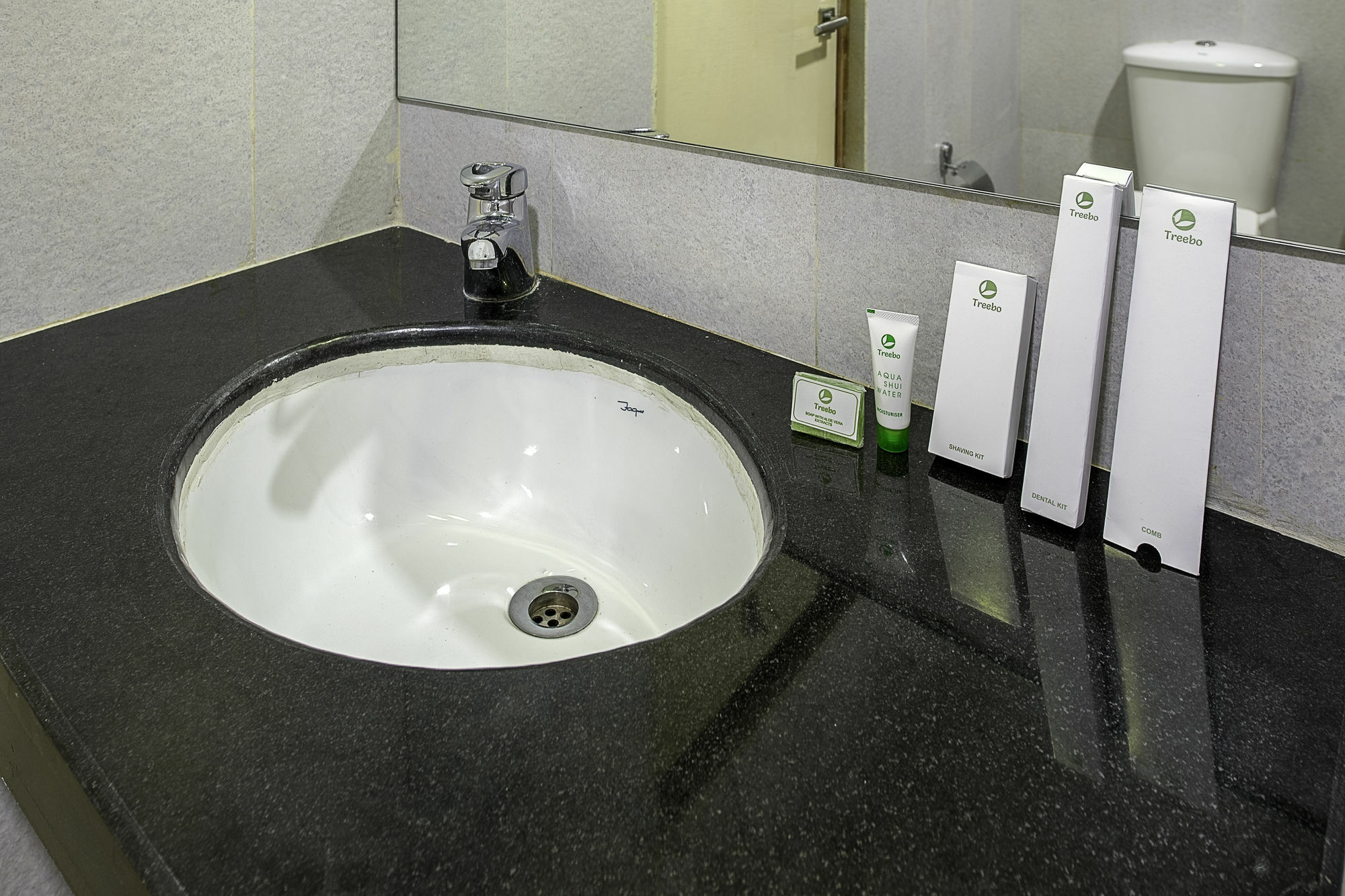 Treebo Trend Hotel Jp Plaza Nampally Hyderabad Eksteriør bilde