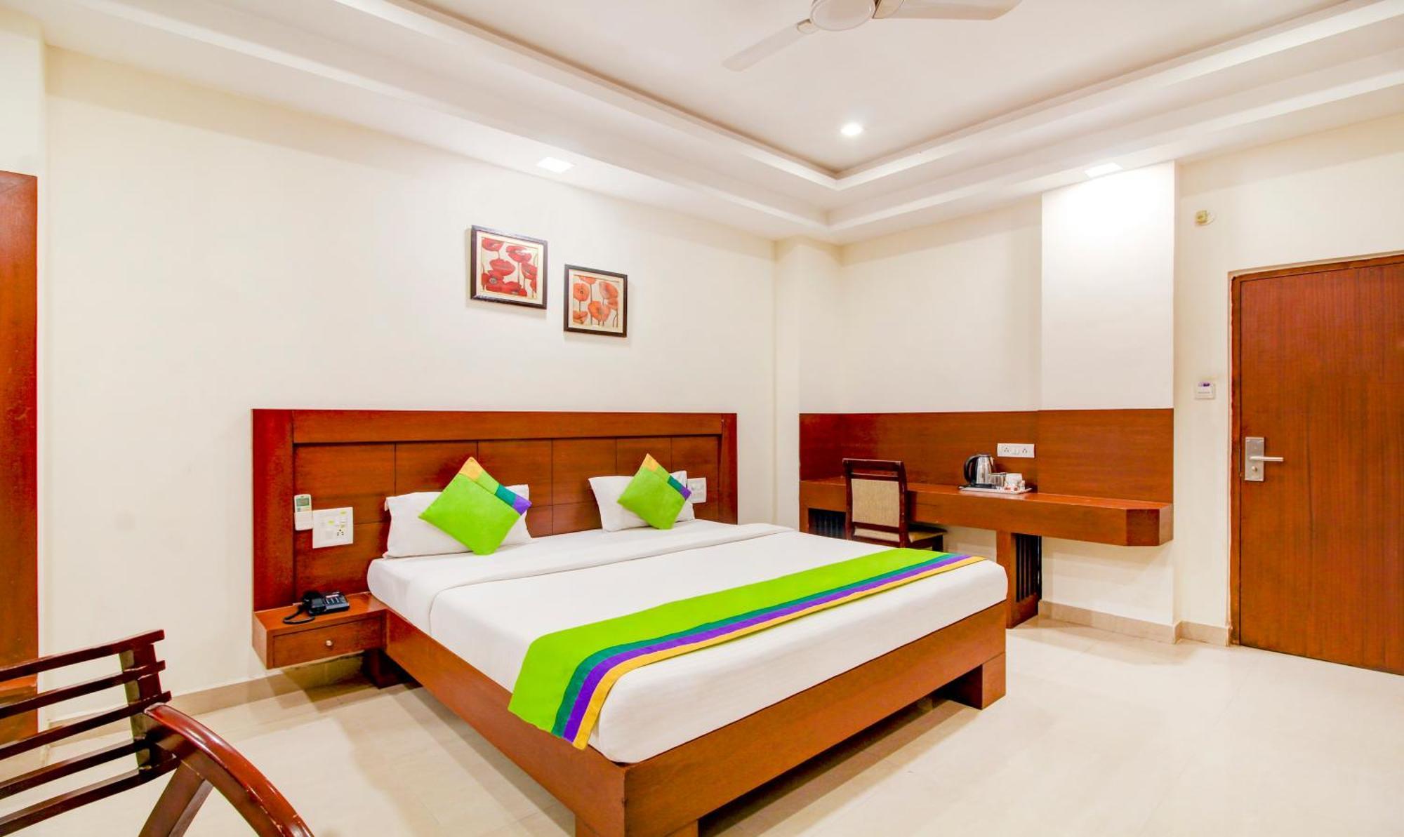 Treebo Trend Hotel Jp Plaza Nampally Hyderabad Eksteriør bilde