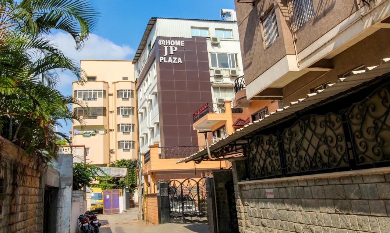 Treebo Trend Hotel Jp Plaza Nampally Hyderabad Eksteriør bilde