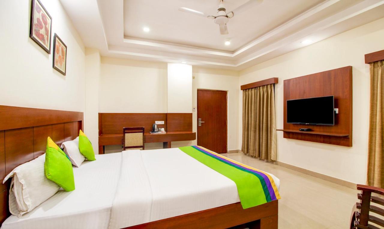Treebo Trend Hotel Jp Plaza Nampally Hyderabad Eksteriør bilde