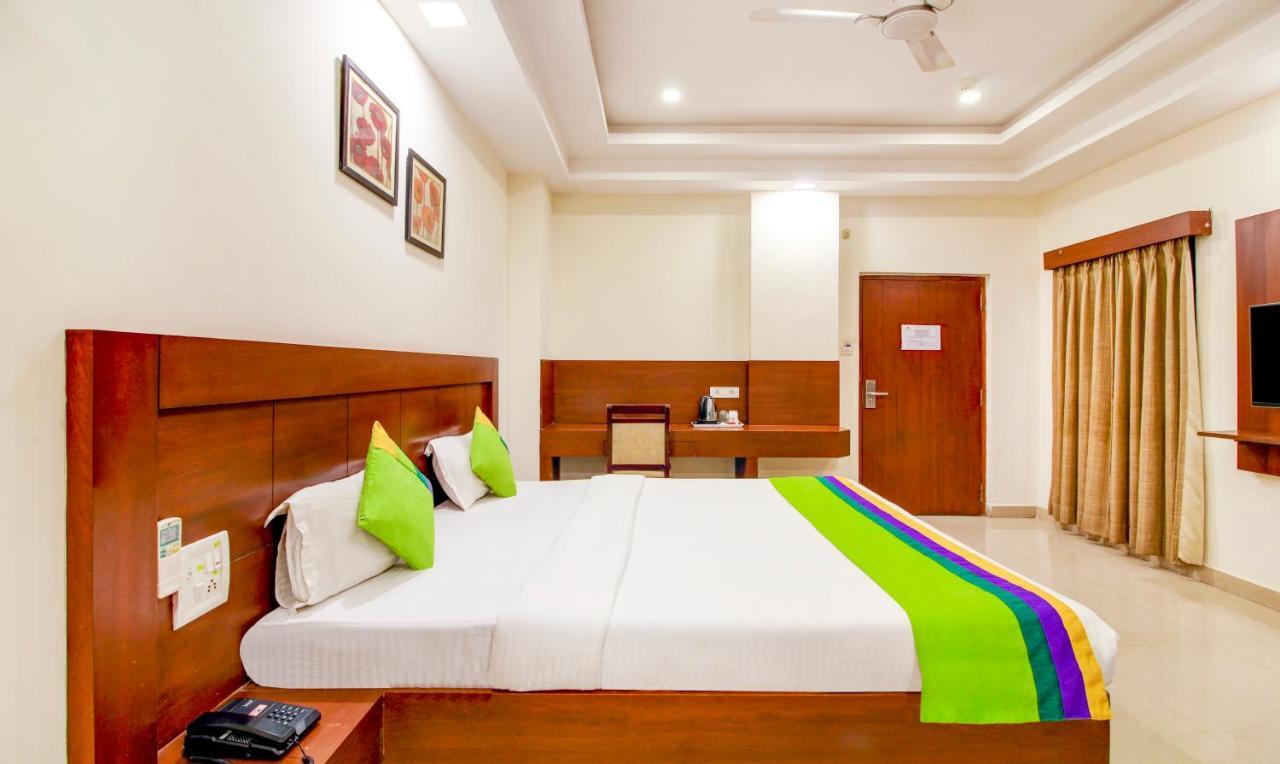 Treebo Trend Hotel Jp Plaza Nampally Hyderabad Eksteriør bilde