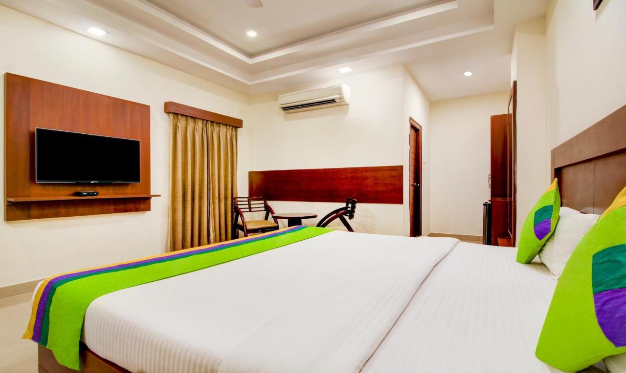 Treebo Trend Hotel Jp Plaza Nampally Hyderabad Eksteriør bilde