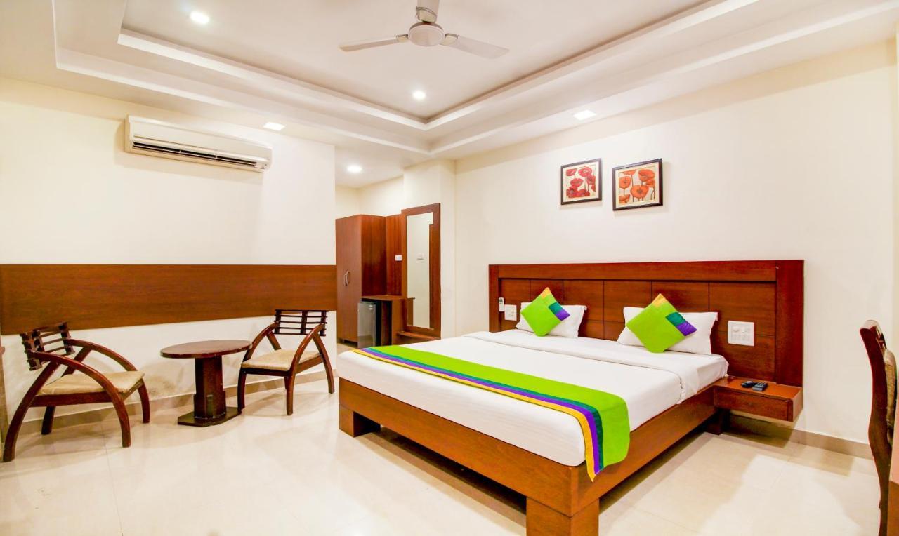 Treebo Trend Hotel Jp Plaza Nampally Hyderabad Eksteriør bilde