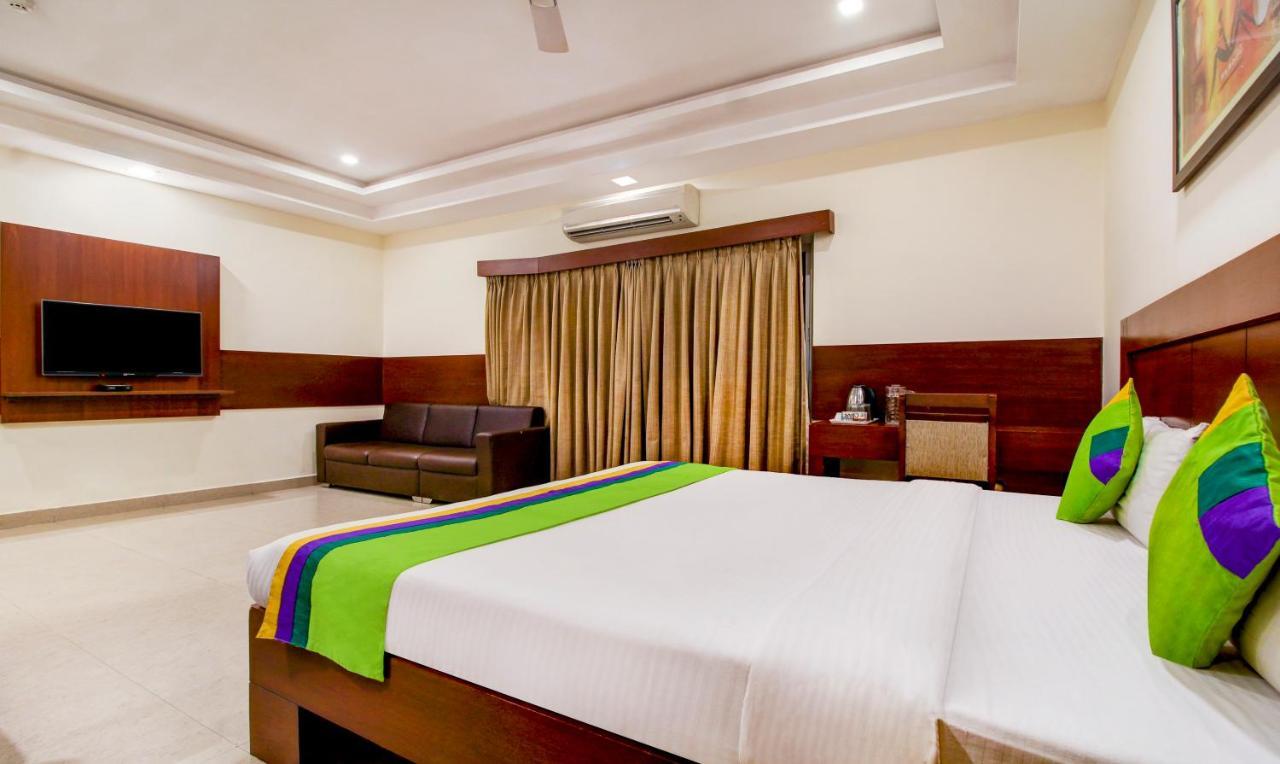 Treebo Trend Hotel Jp Plaza Nampally Hyderabad Eksteriør bilde