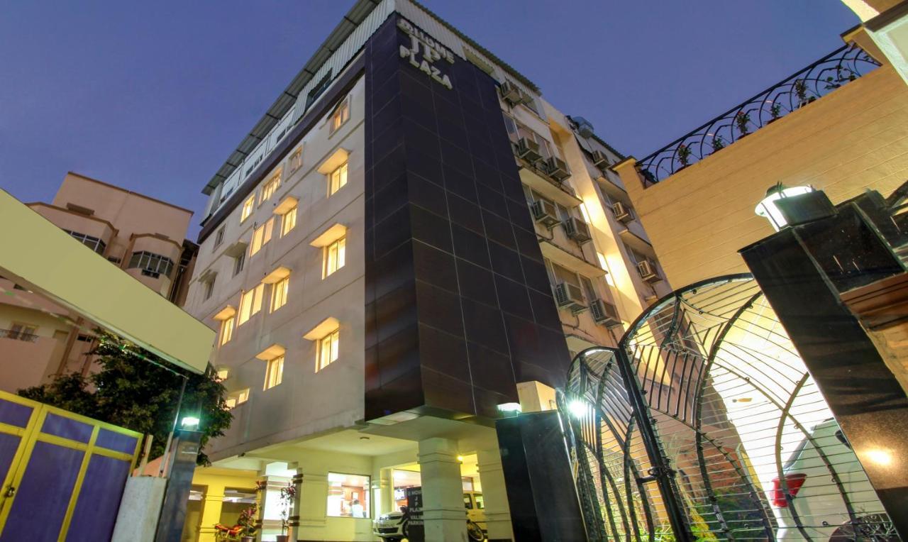 Treebo Trend Hotel Jp Plaza Nampally Hyderabad Eksteriør bilde